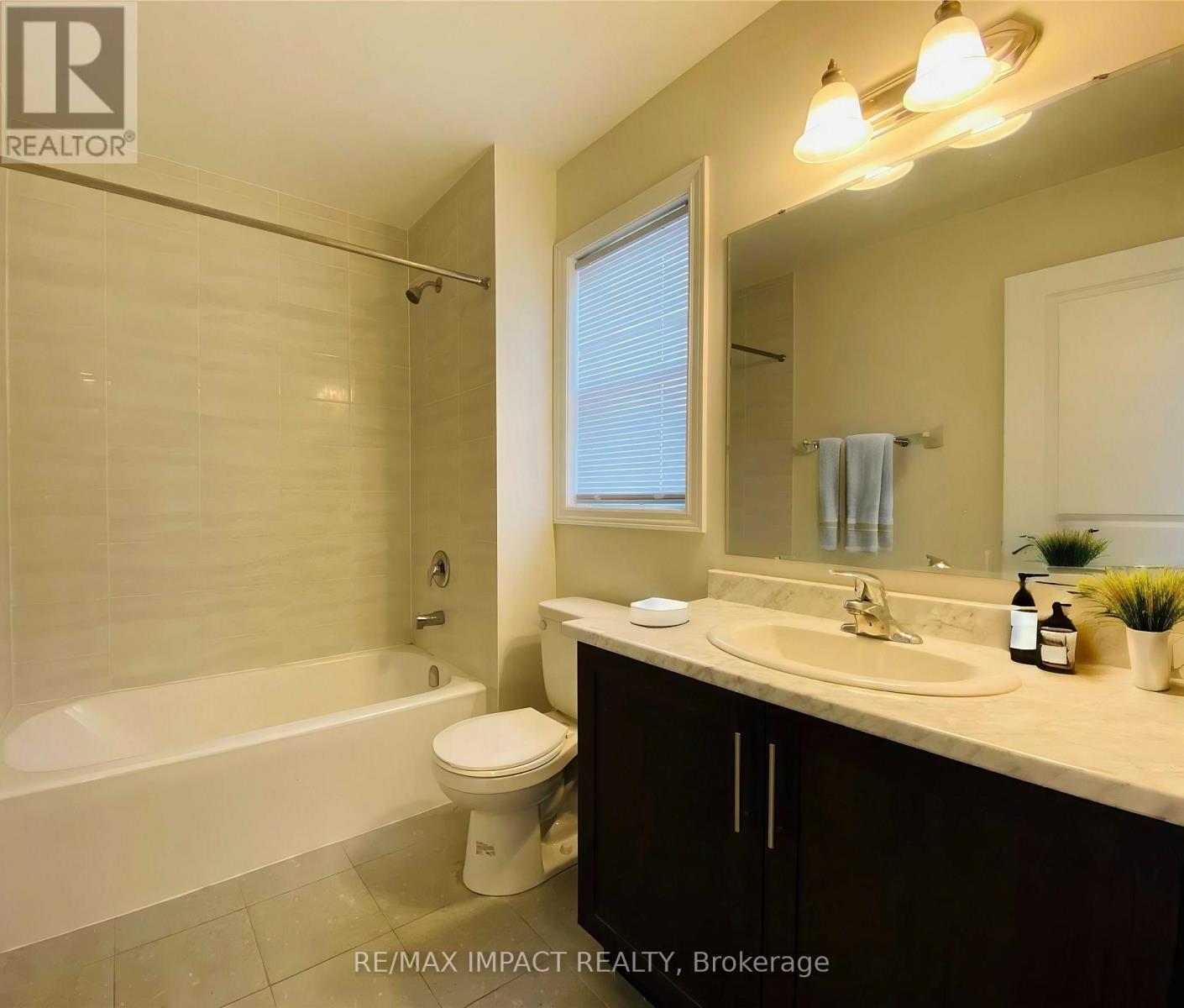 867 BROADWAY BOULEVARD - 14