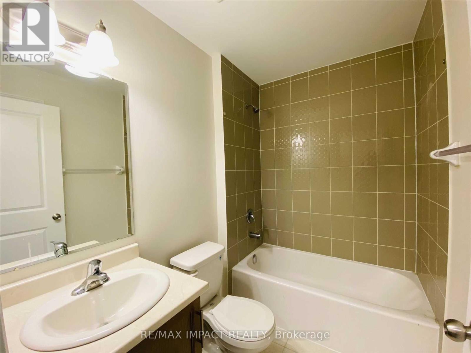 867 BROADWAY BOULEVARD - 19