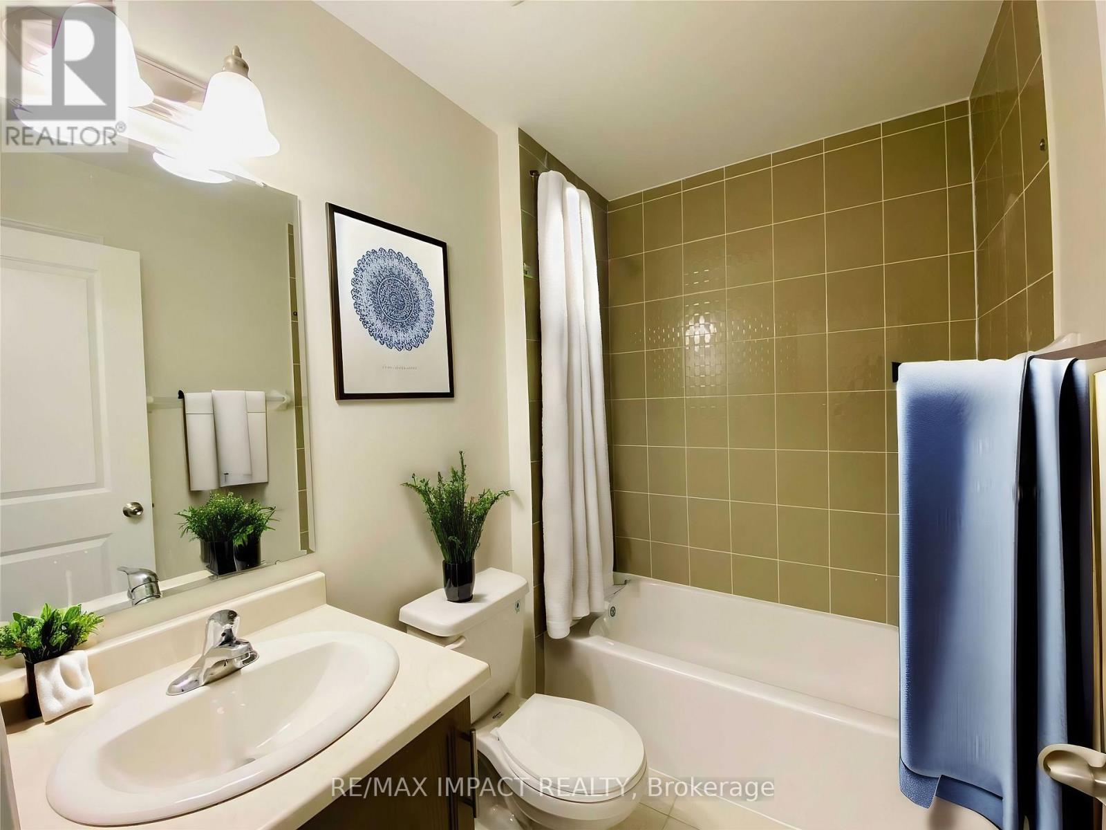 867 BROADWAY BOULEVARD - 20