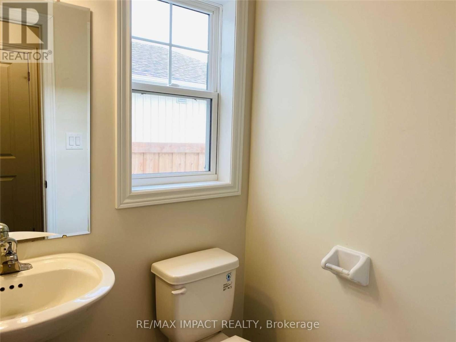 867 BROADWAY BOULEVARD - 8