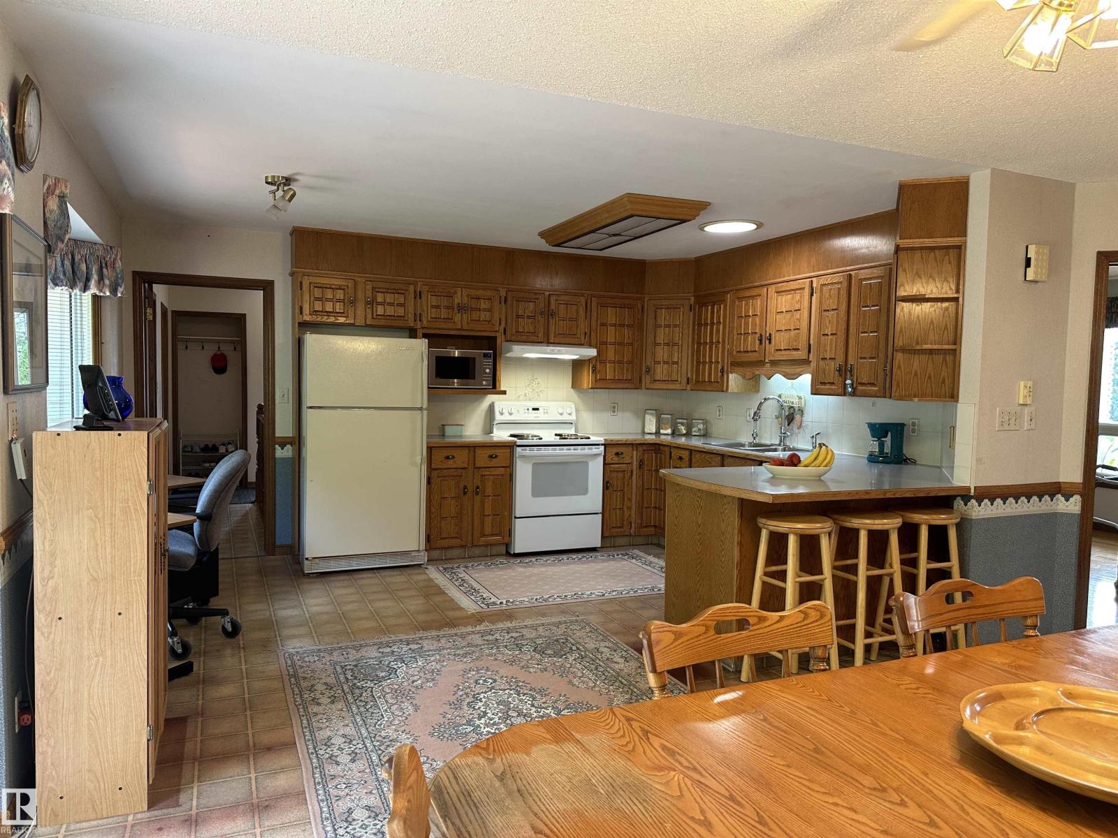 2340 28 AV SW - Image 13