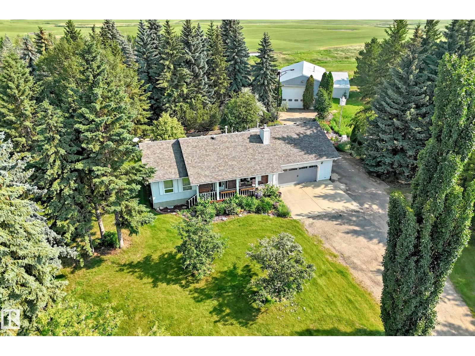 2340 28 AV SW, Decoteau, Edmonton photo 2
