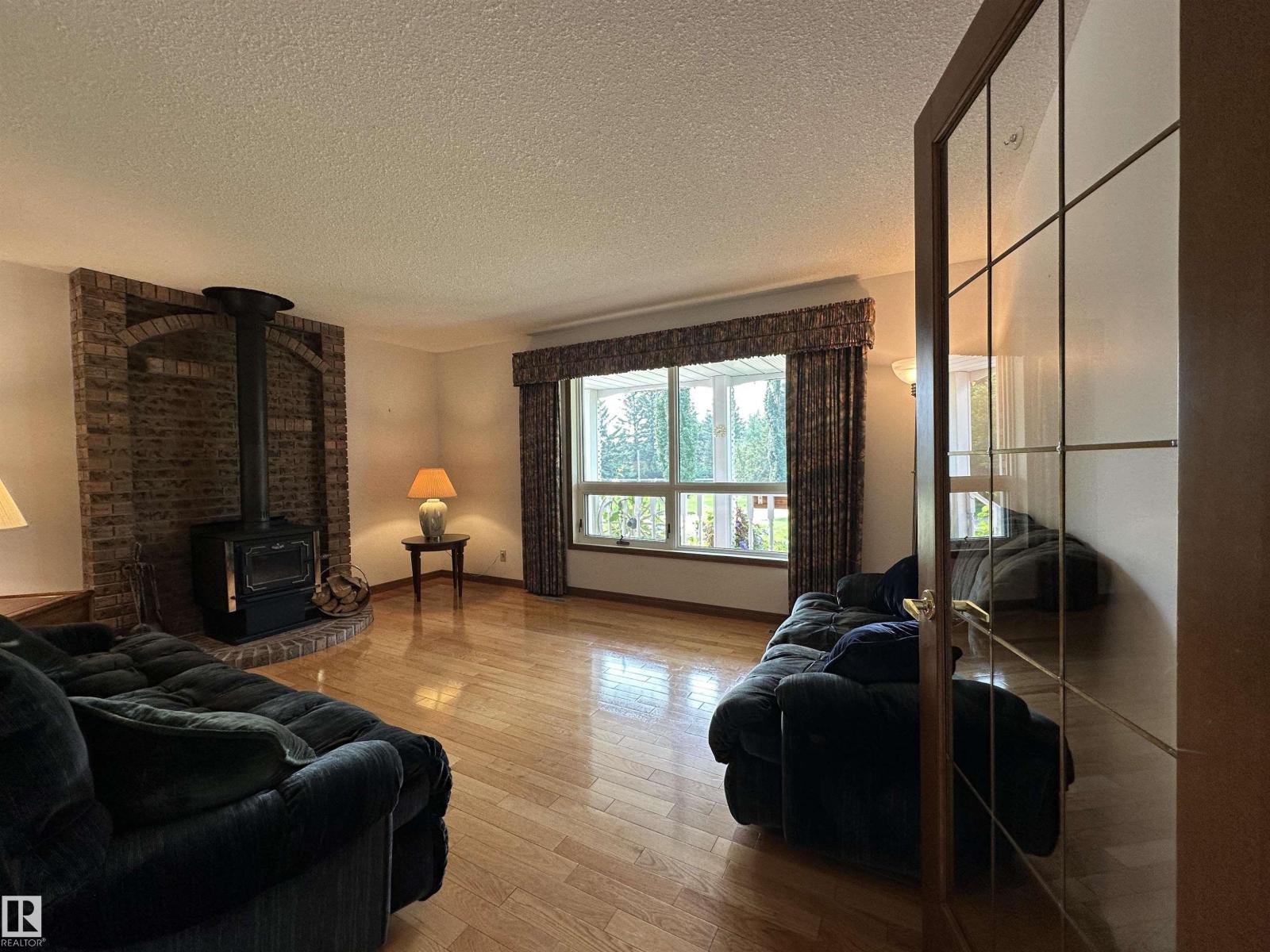 2340 28 AV SW - Image 21