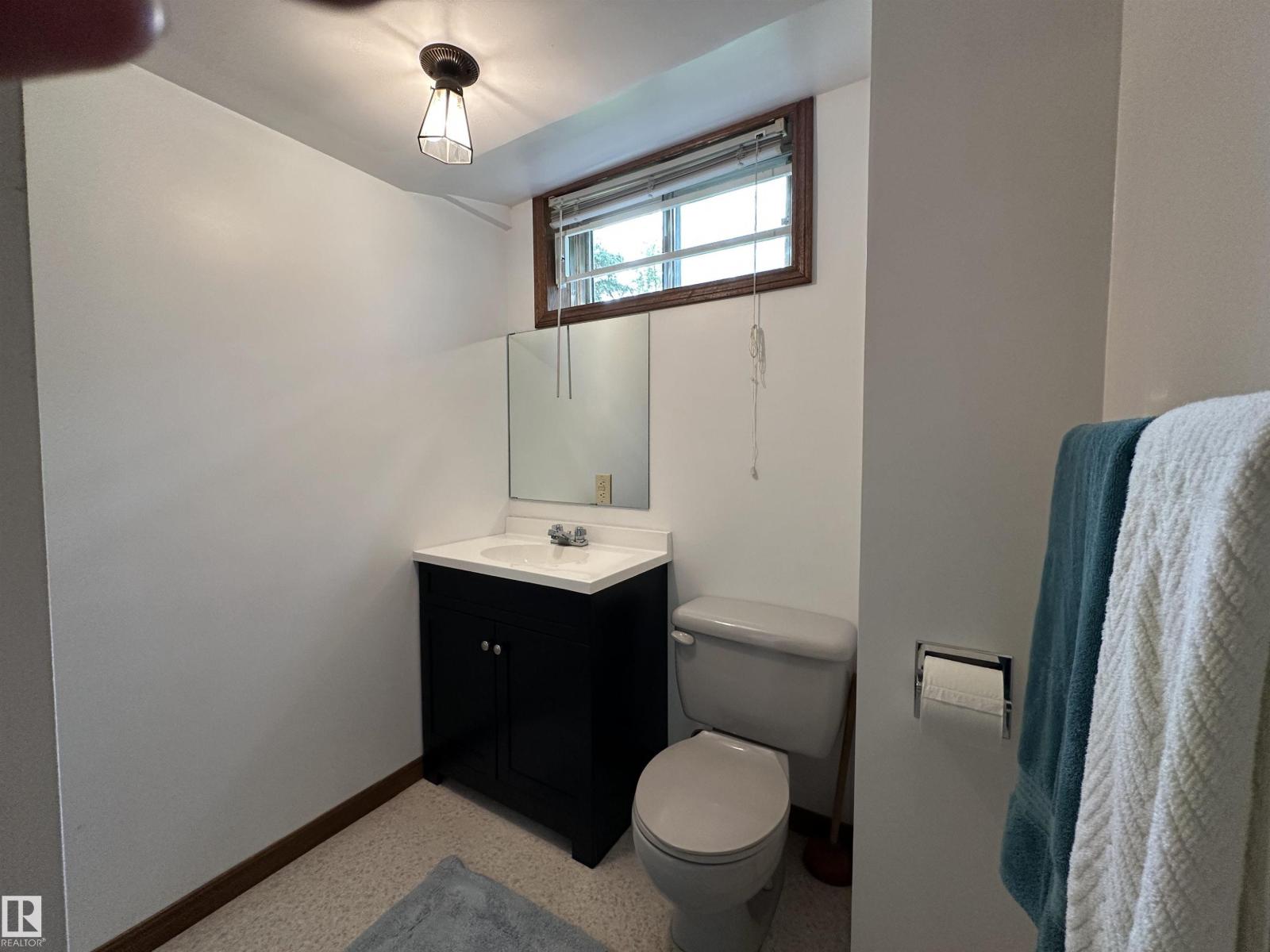 2340 28 AV SW - Image 36