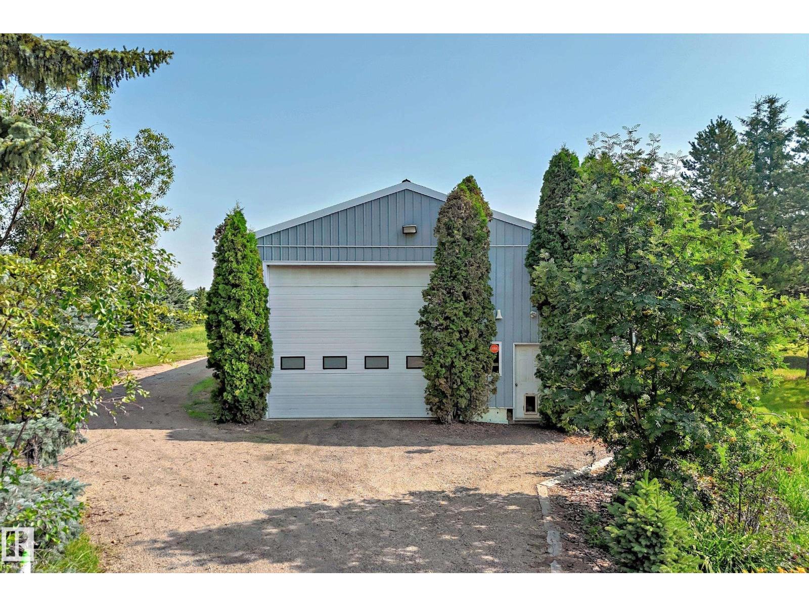 2340 28 AV SW - Image 47