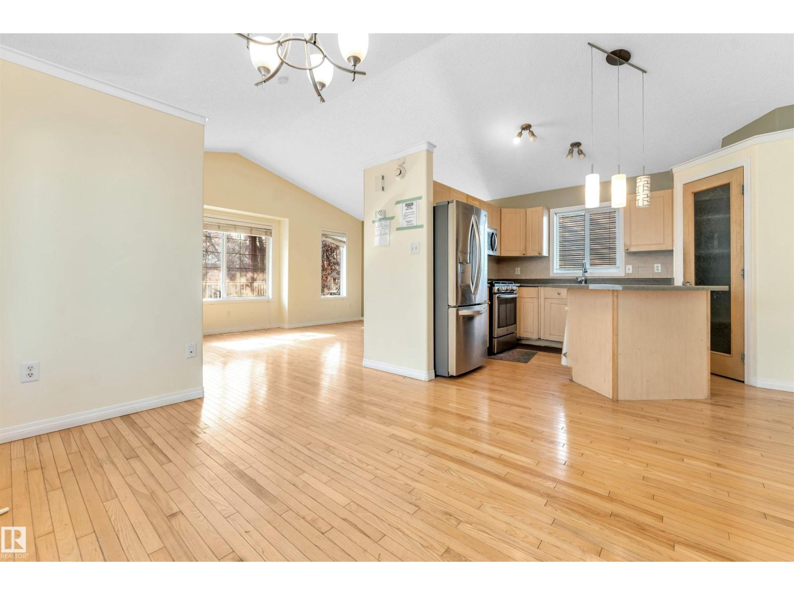 613 83 ST SW - 20