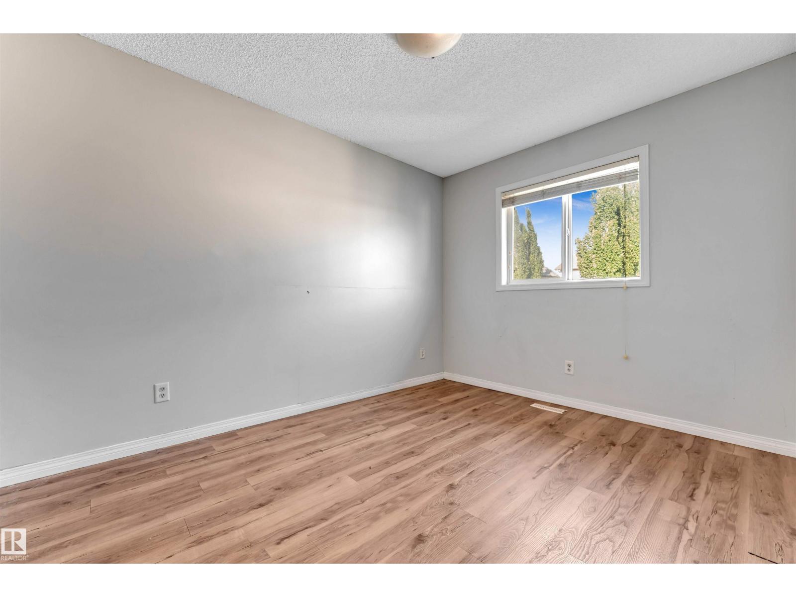 613 83 ST SW - 35