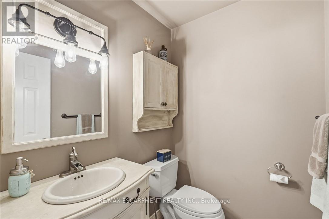 5 MANOR CRESCENT - Image 18