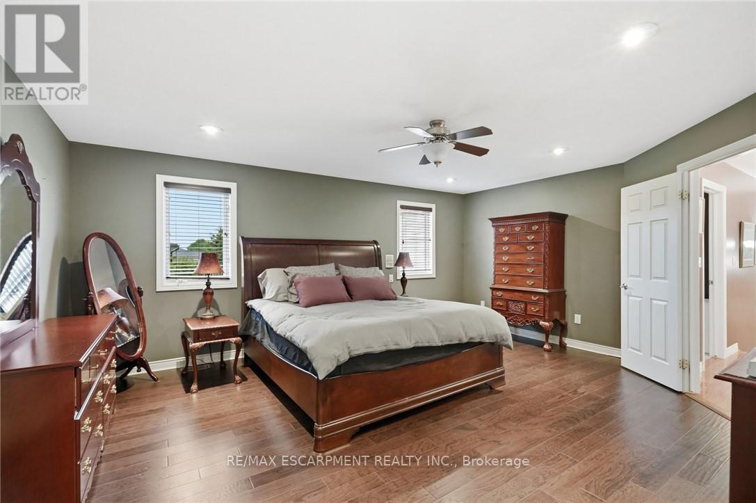 5 MANOR CRESCENT - Image 19