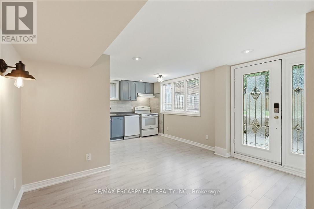 5 MANOR CRESCENT - Image 26
