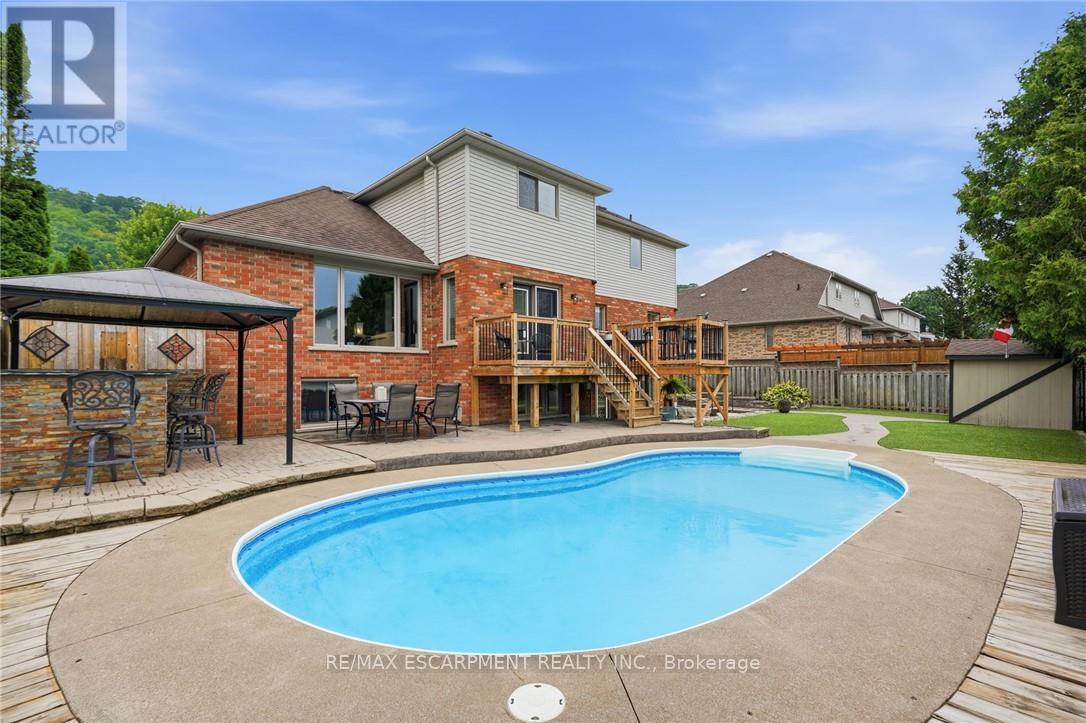 5 MANOR CRESCENT - 39