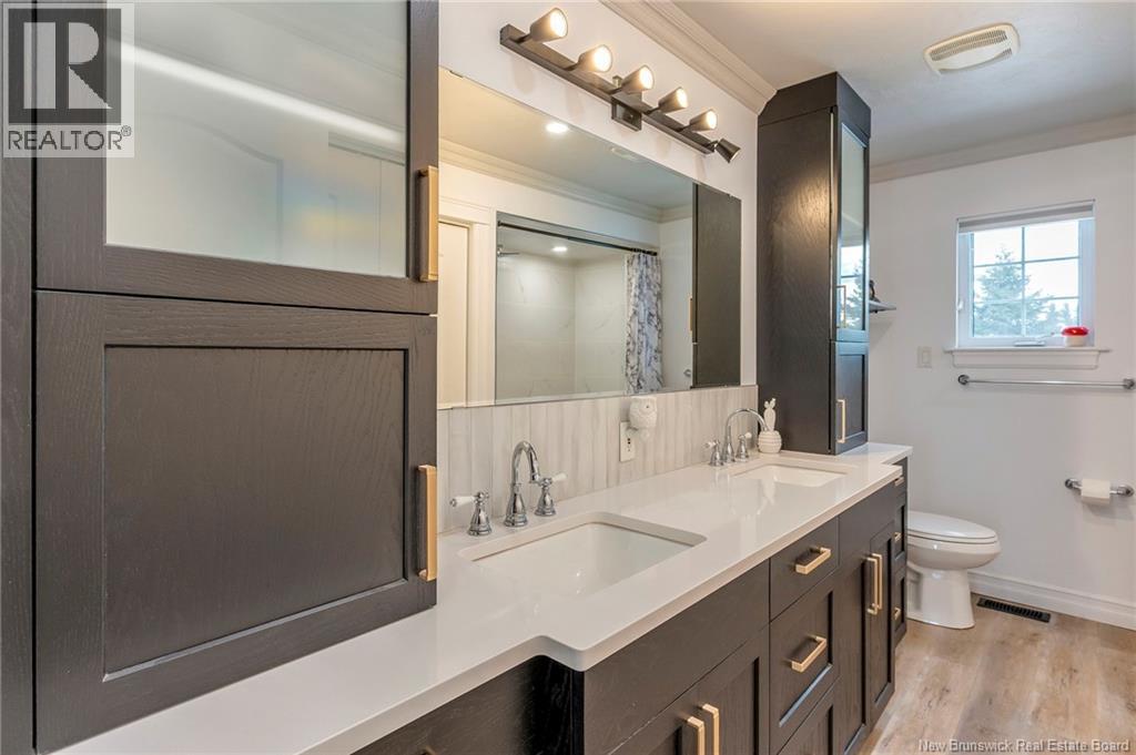 355 Cornwall Road - 17