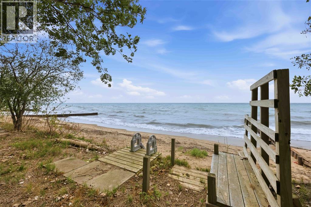 1996 LAKESHORE ROAD - 36
