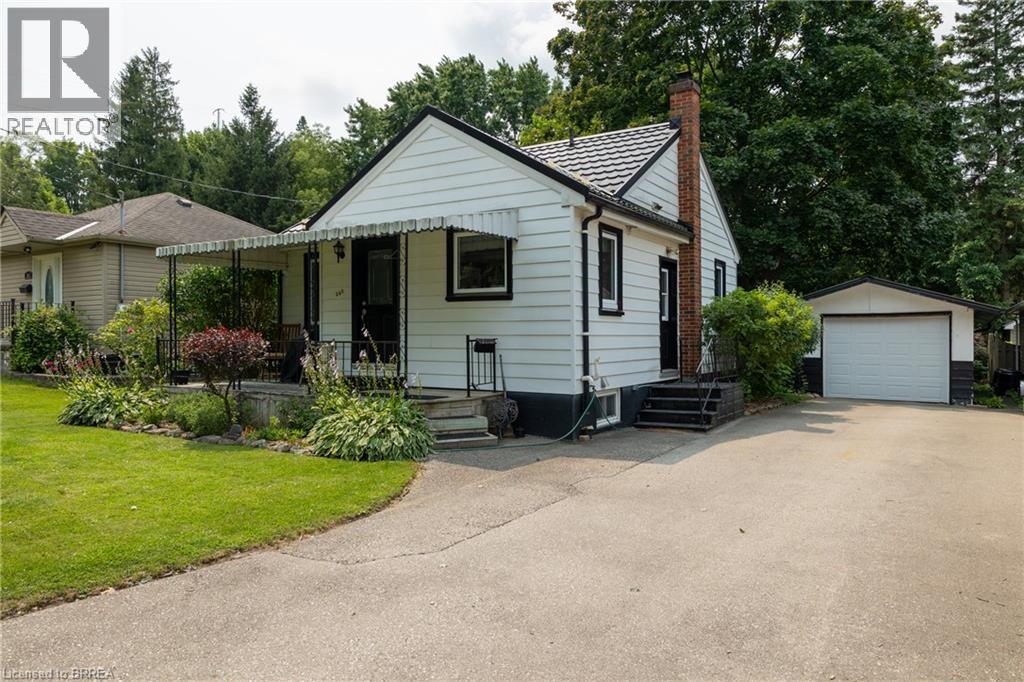 260 ROBINSON Street - 3