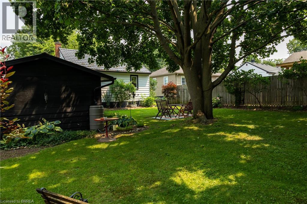 260 ROBINSON Street - 8