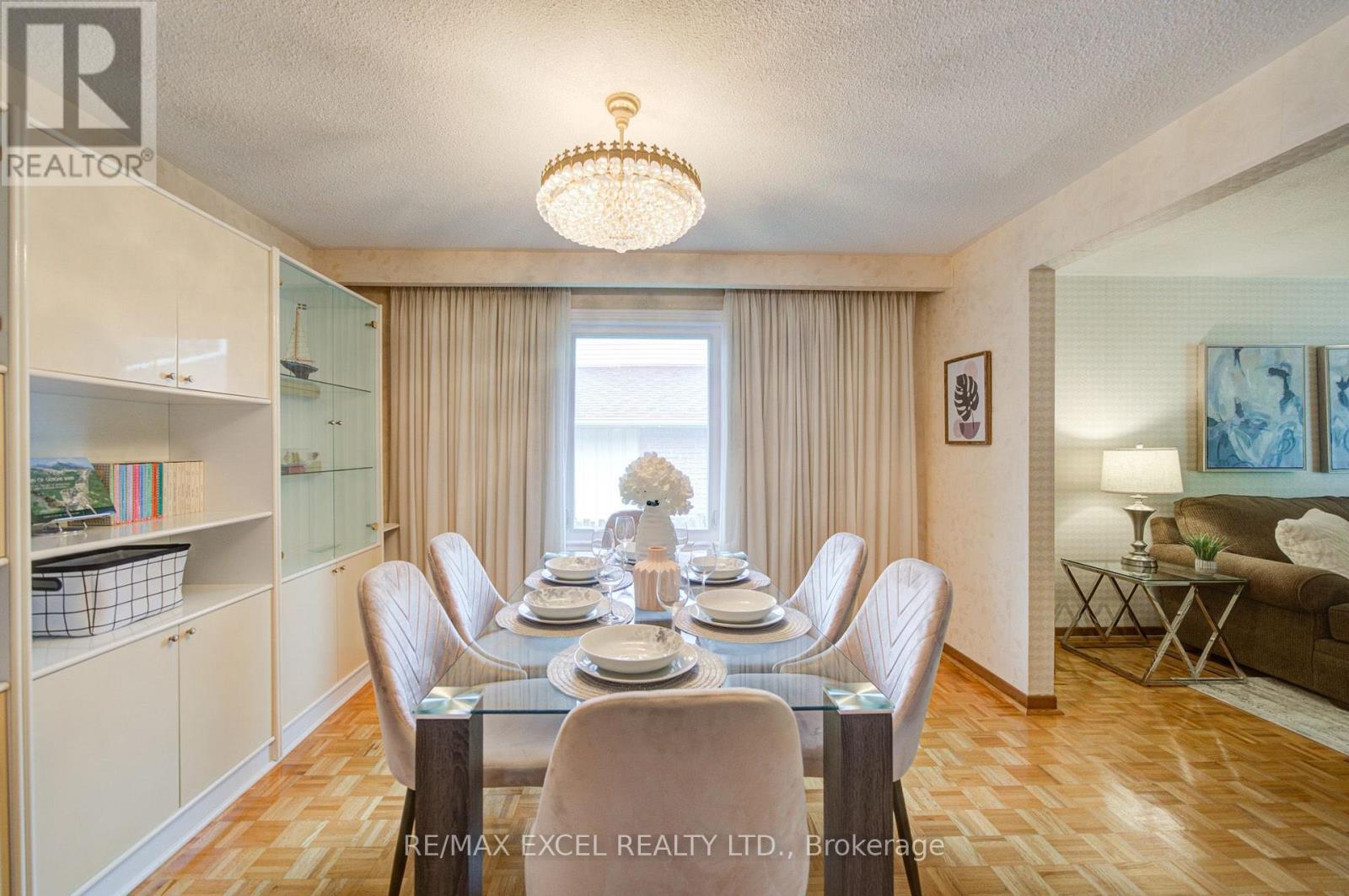 81 AMANDA DRIVE - 12