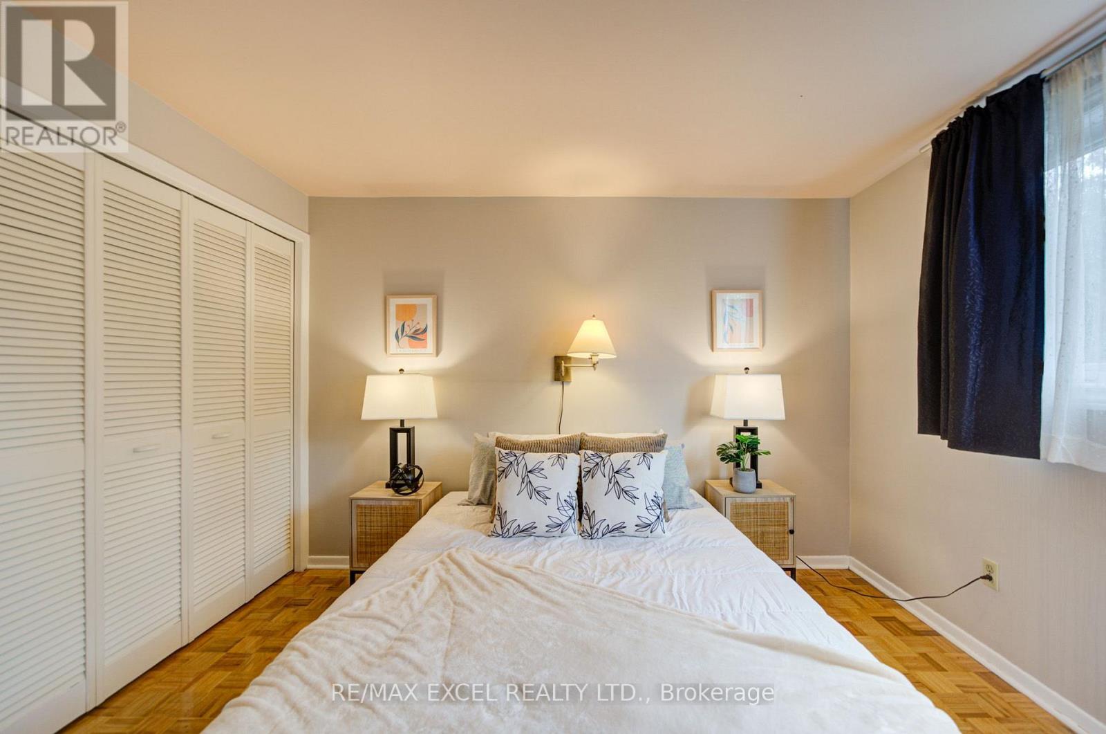 81 AMANDA DRIVE - 25