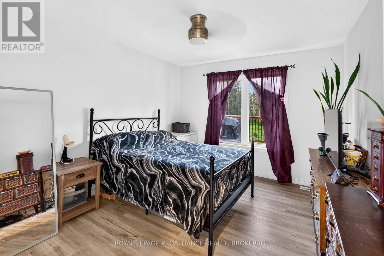 499 BUSH ROAD - 44