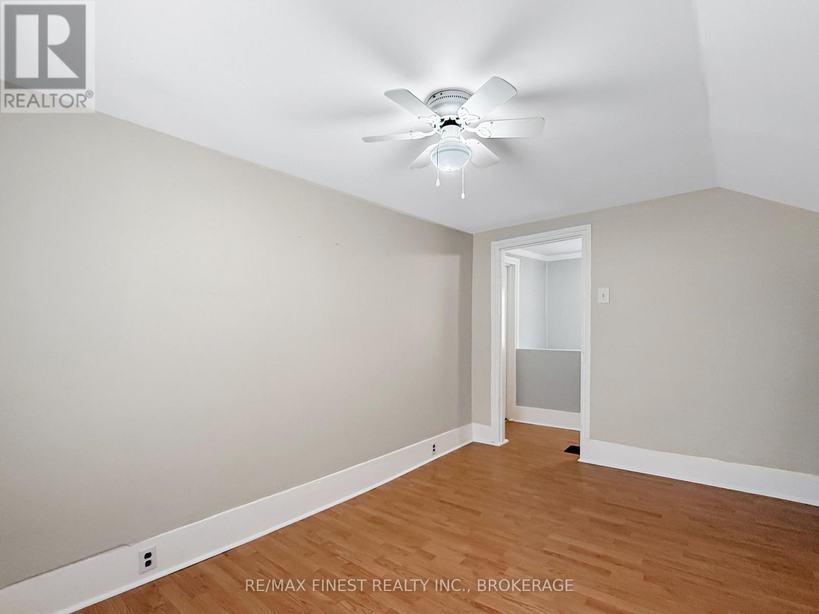 215 BROCK STREET - 18