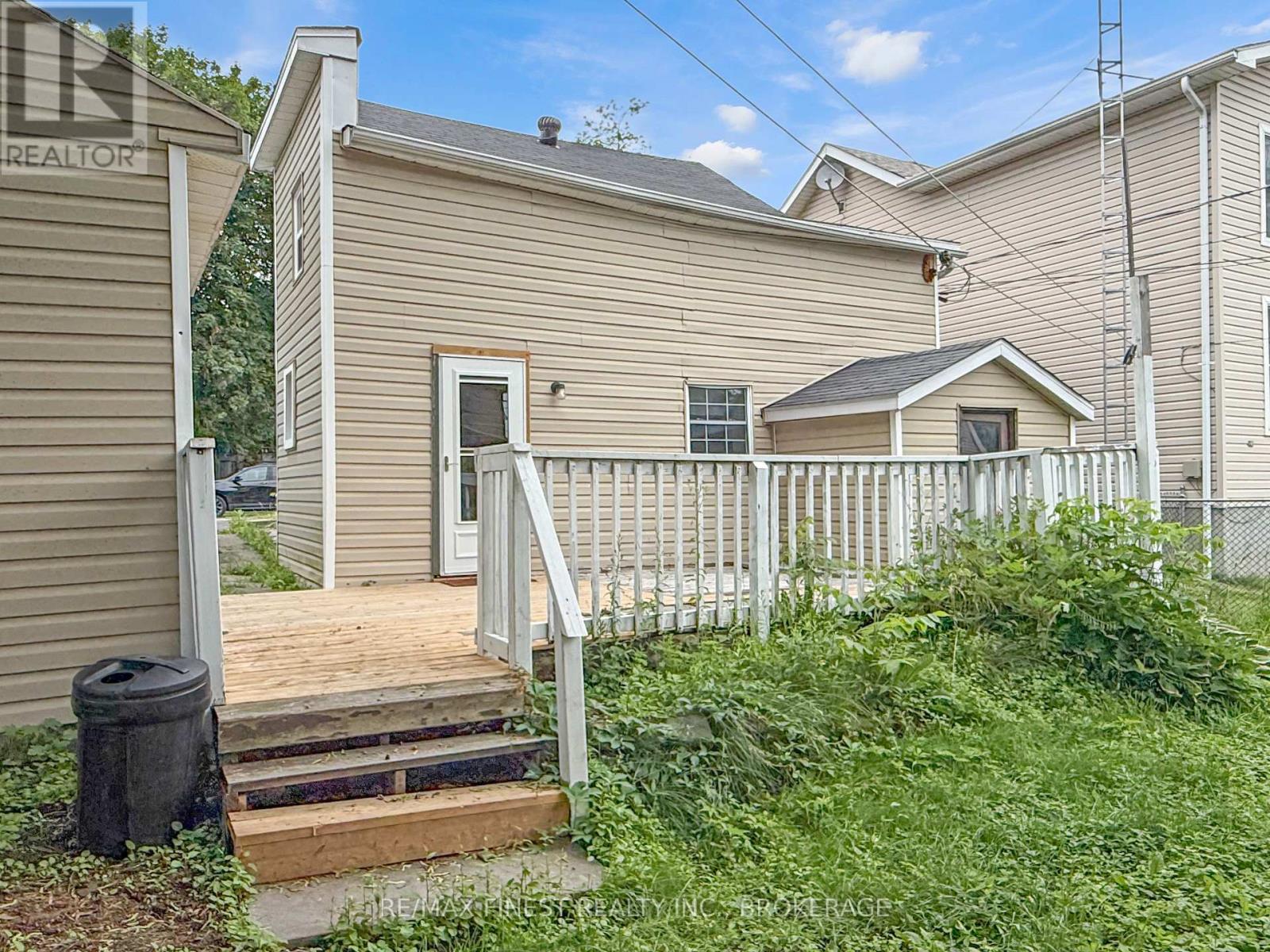 215 BROCK STREET - 39