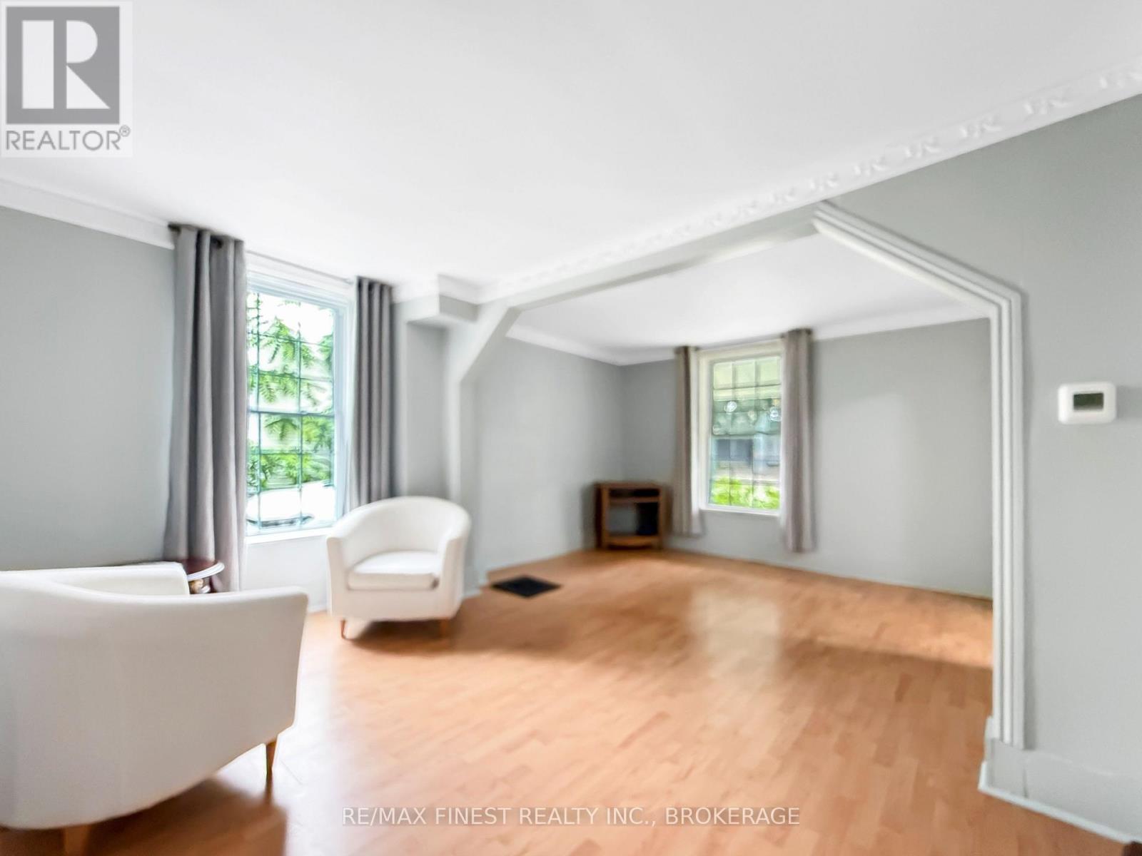 215 BROCK STREET - 6