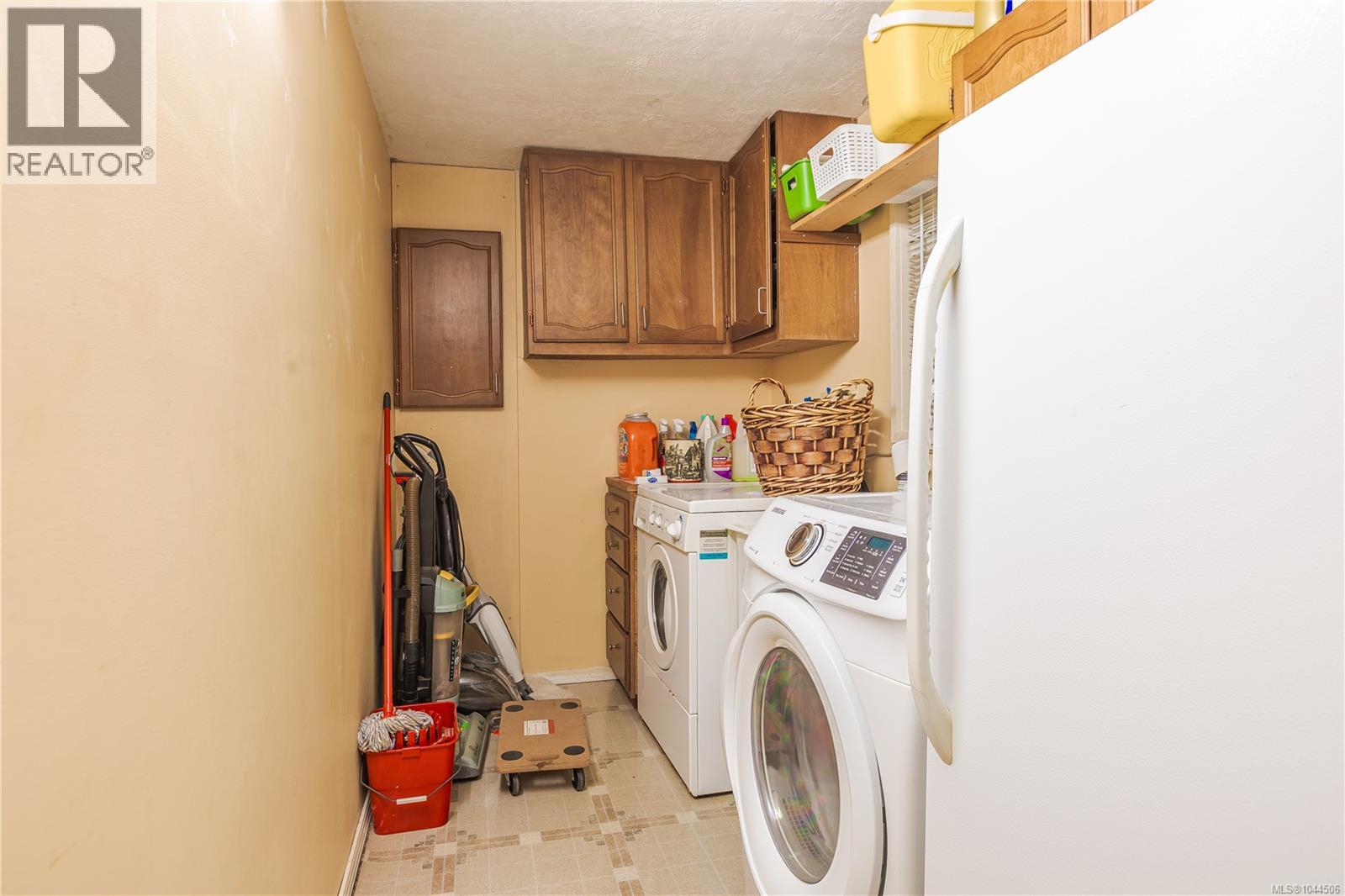 1719 Centennial Ave E - Image 34