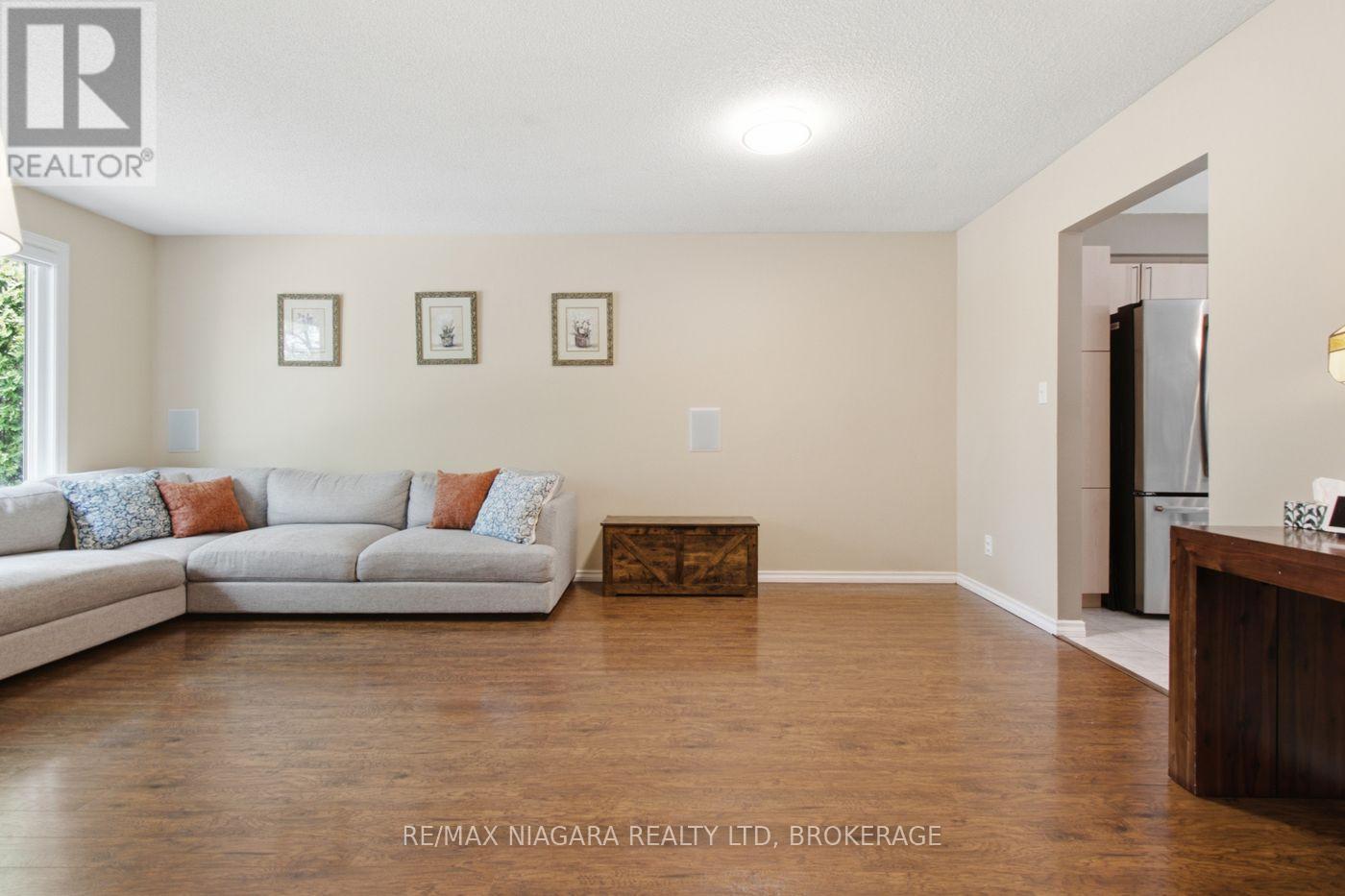 36 HEMLOCK STREET - 16