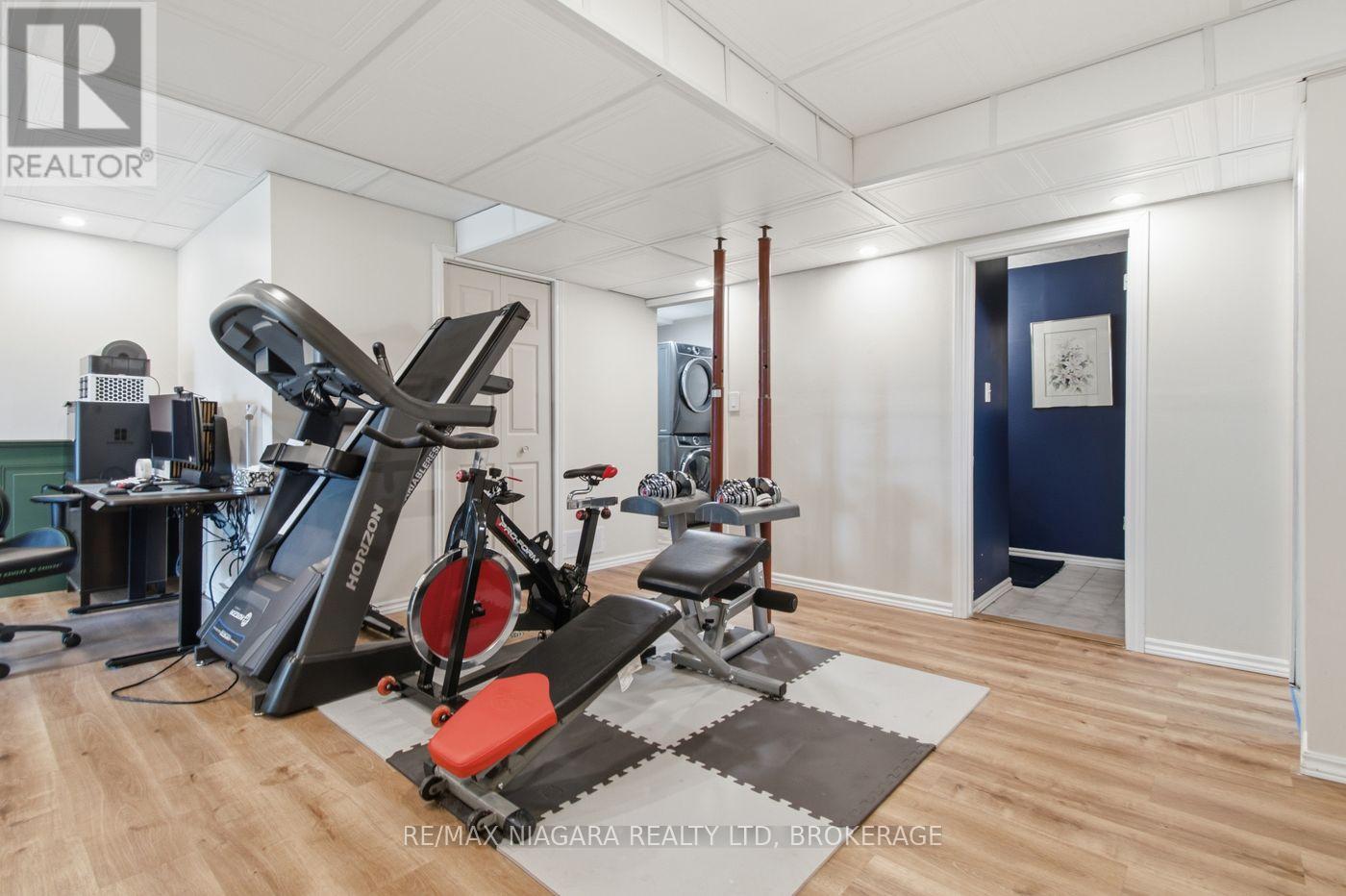 36 HEMLOCK STREET - 19