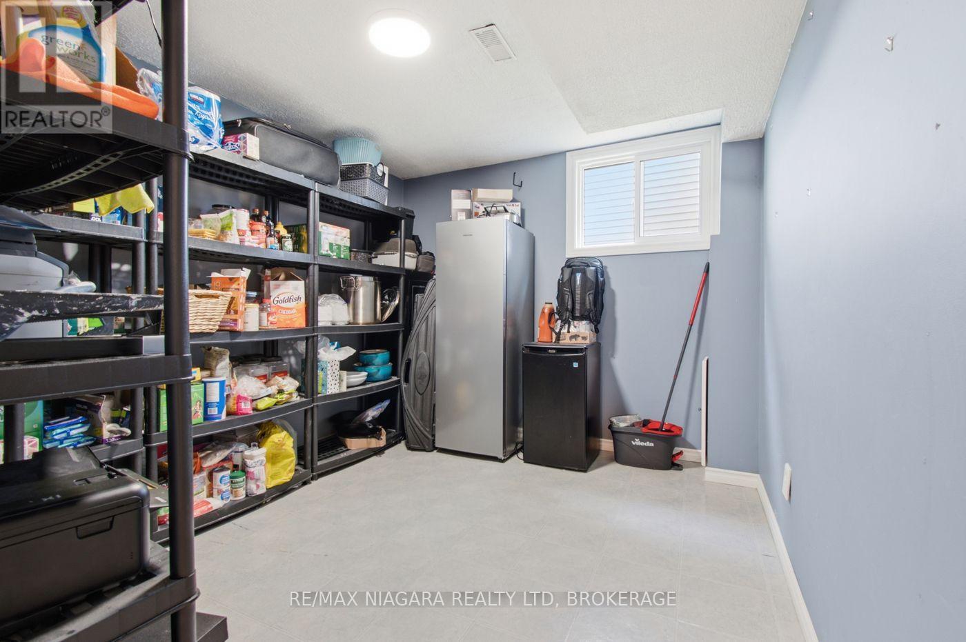 36 HEMLOCK STREET - 24