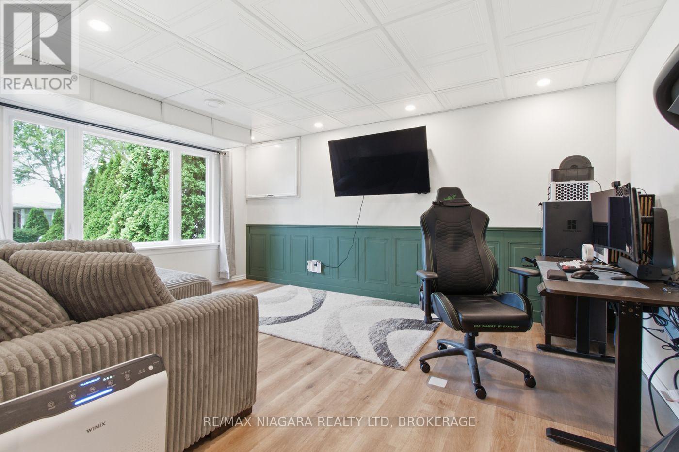 36 HEMLOCK STREET - Image 26