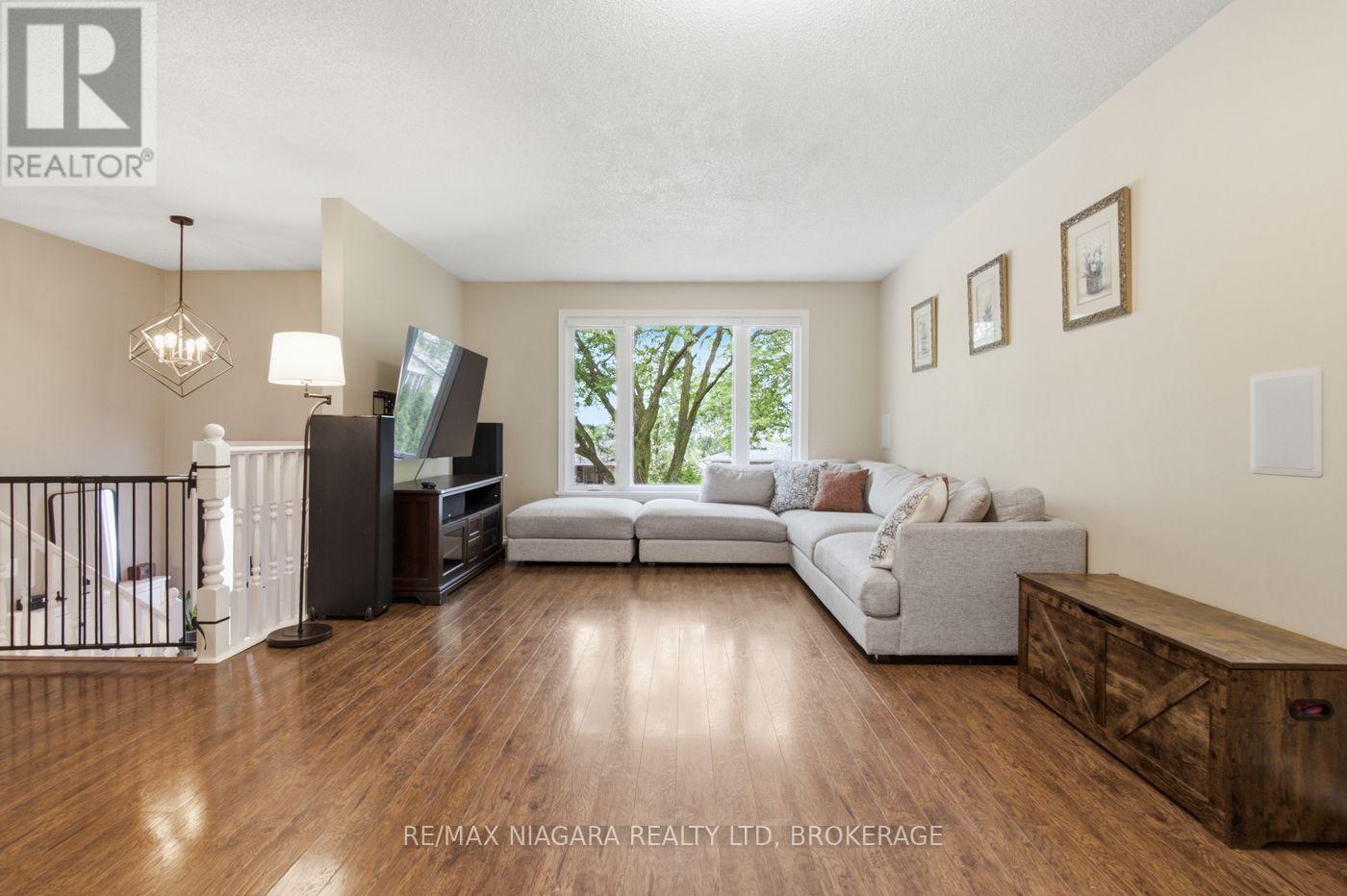 36 HEMLOCK STREET - Image 27