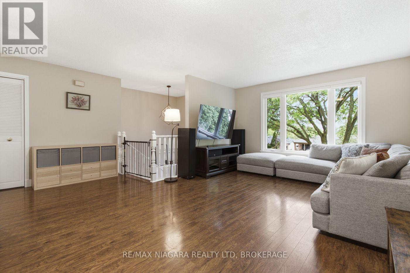 36 HEMLOCK STREET - Image 28