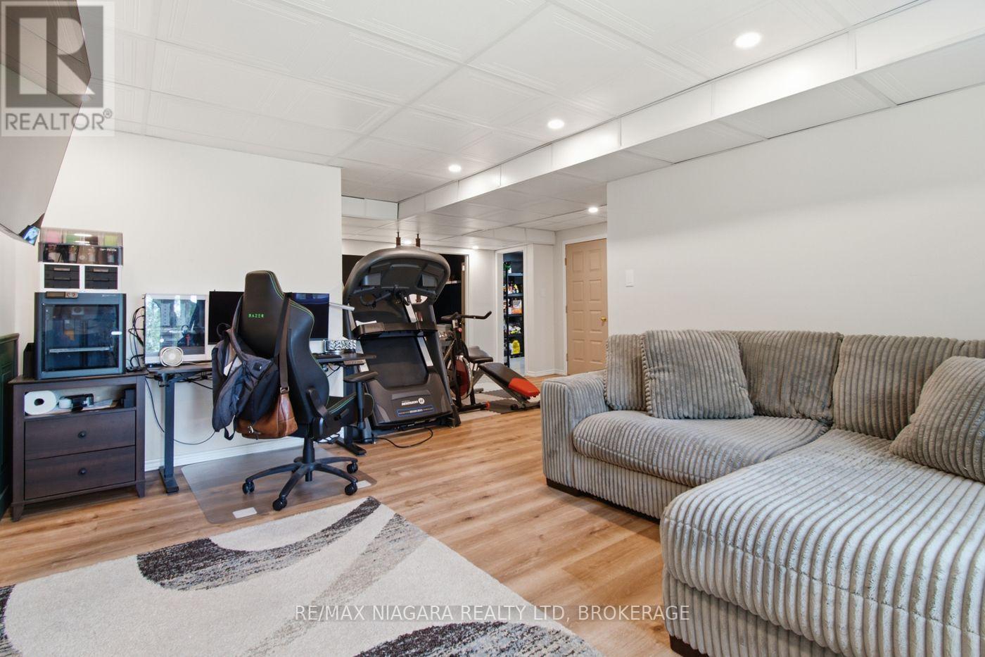 36 HEMLOCK STREET - Image 30