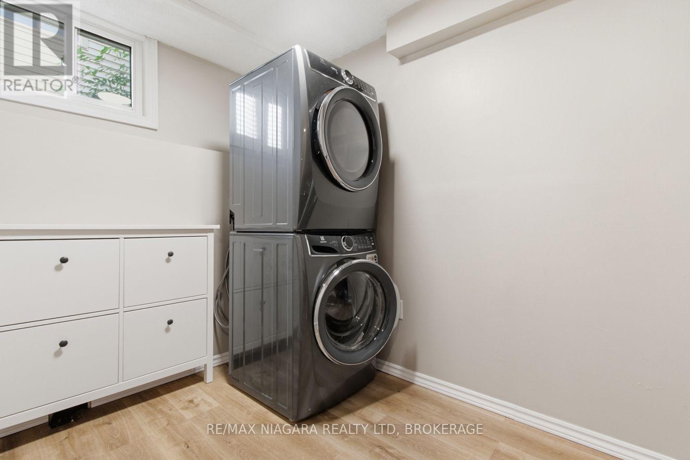 36 HEMLOCK STREET - 8