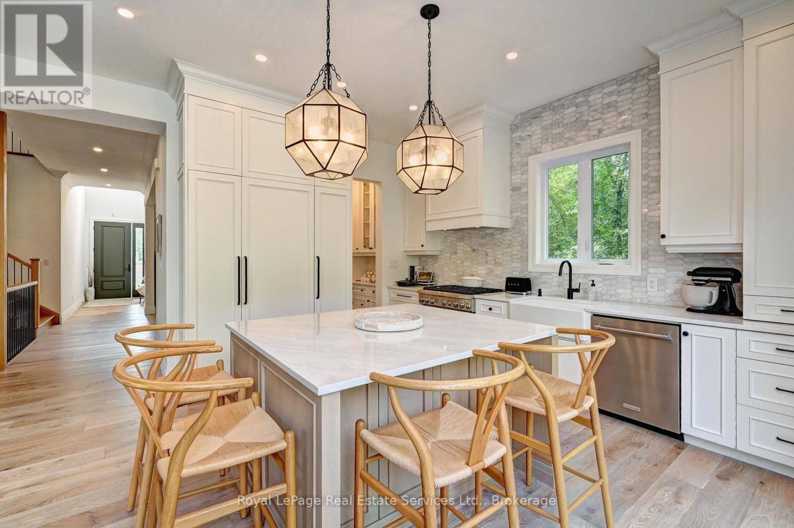 #8 450 BRIDGEPORT ROAD - Image 14