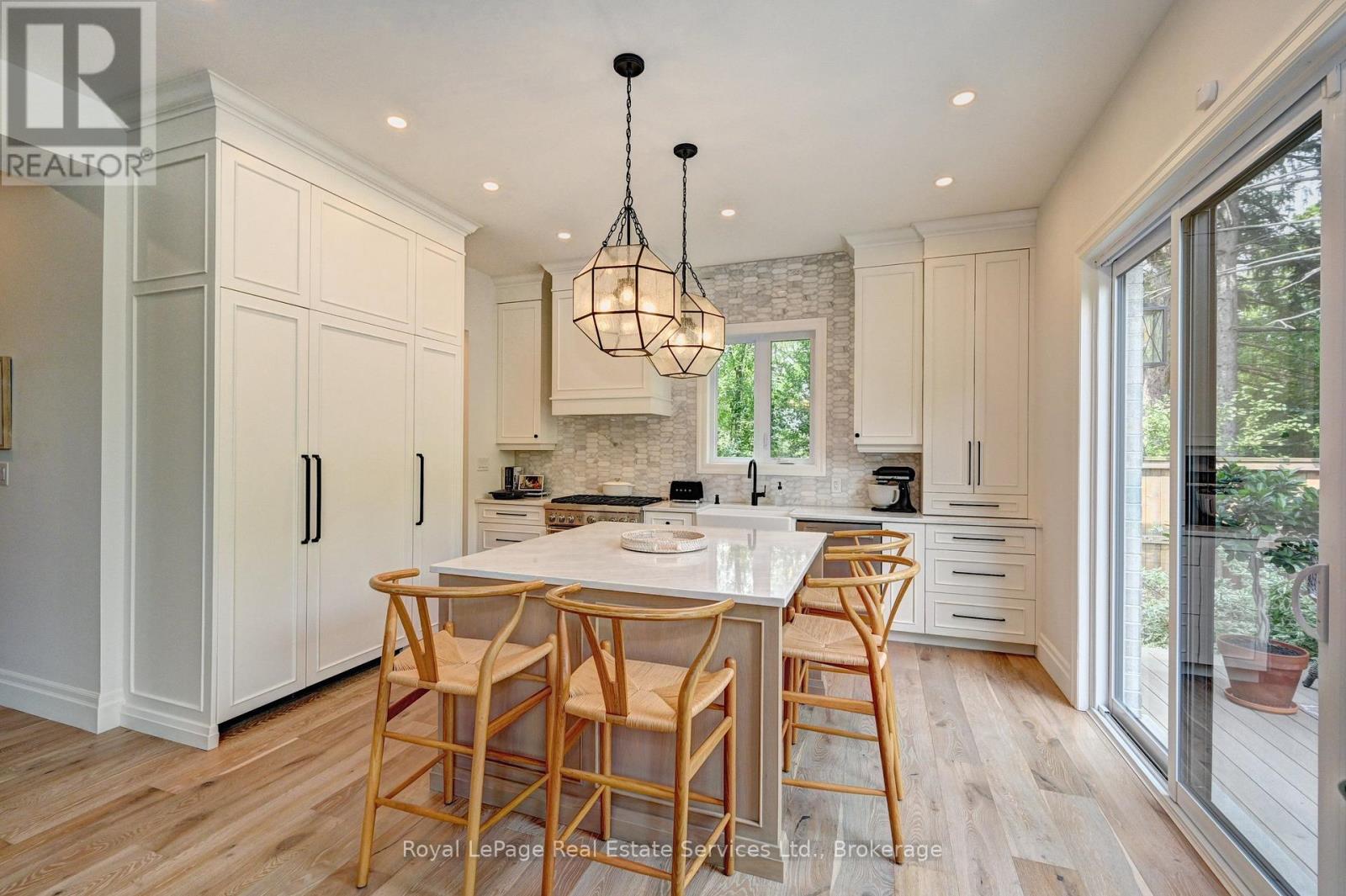 #8 450 BRIDGEPORT ROAD - Image 16