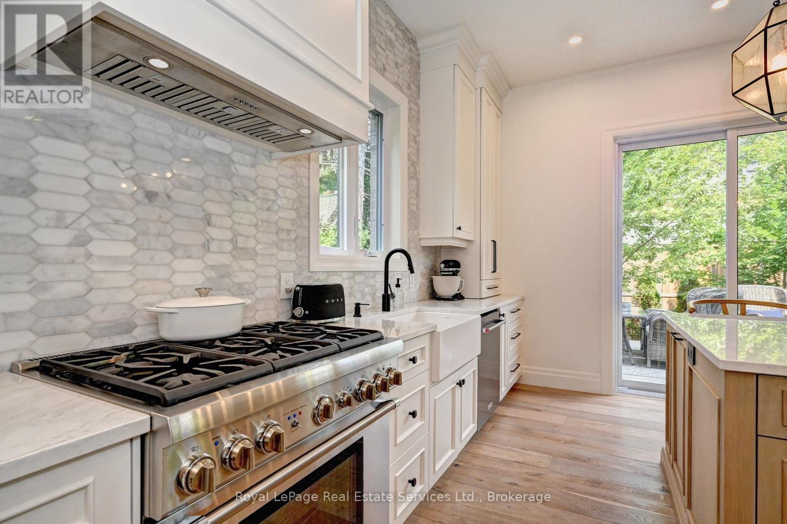 #8 450 BRIDGEPORT ROAD - Image 17