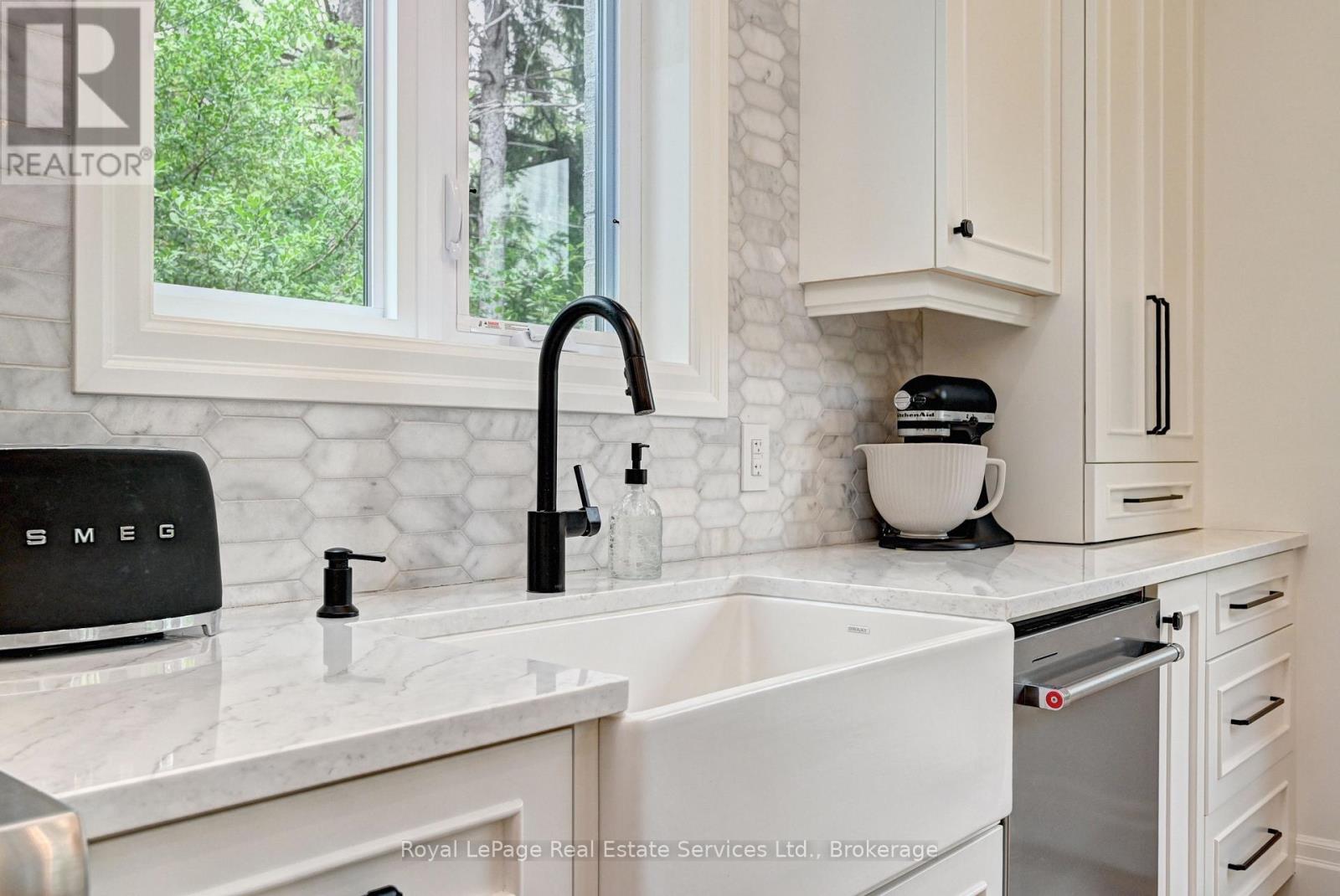 #8 450 BRIDGEPORT ROAD - Image 19
