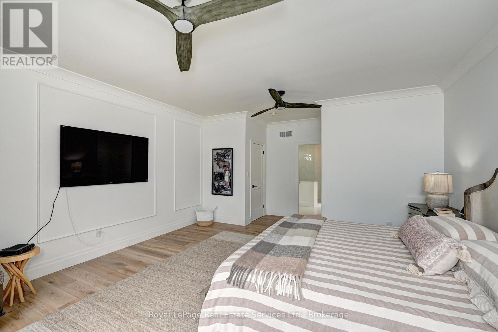 #8 450 BRIDGEPORT ROAD - Image 25