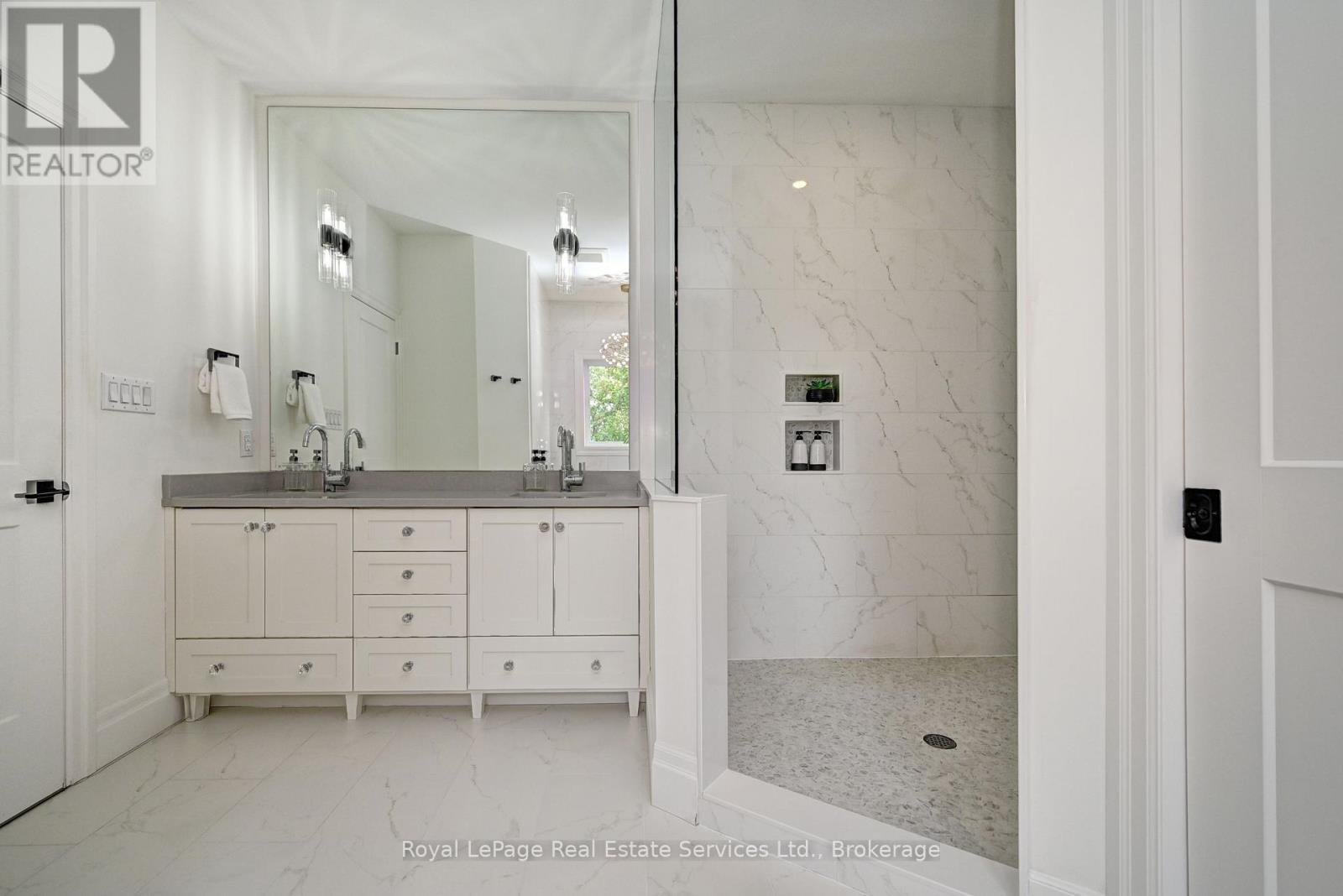#8 450 BRIDGEPORT ROAD - Image 29