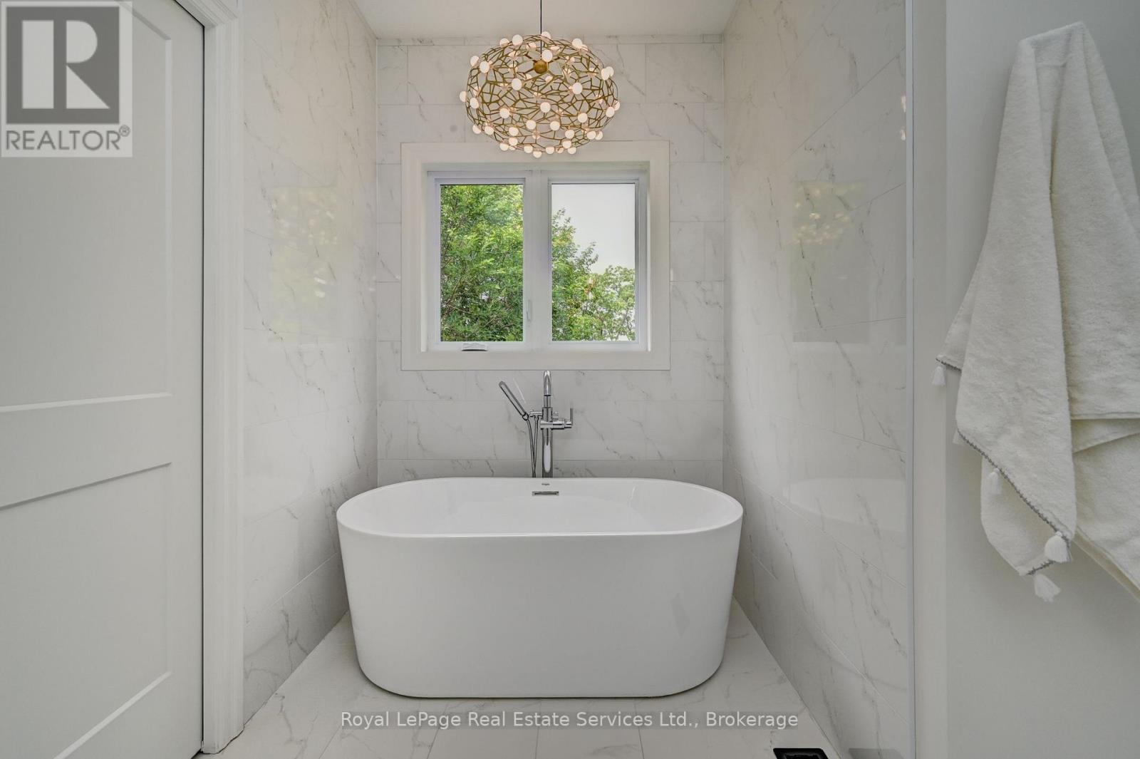 #8 450 BRIDGEPORT ROAD - Image 30