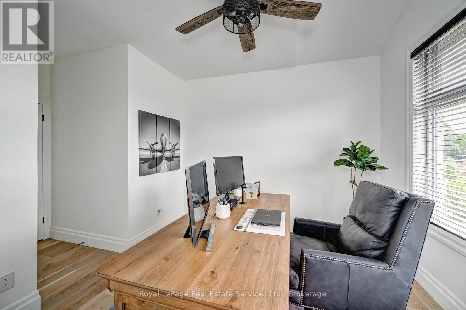 #8 450 BRIDGEPORT ROAD - Image 32
