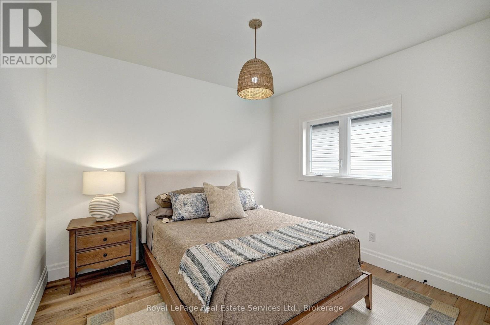 #8 450 BRIDGEPORT ROAD - Image 33