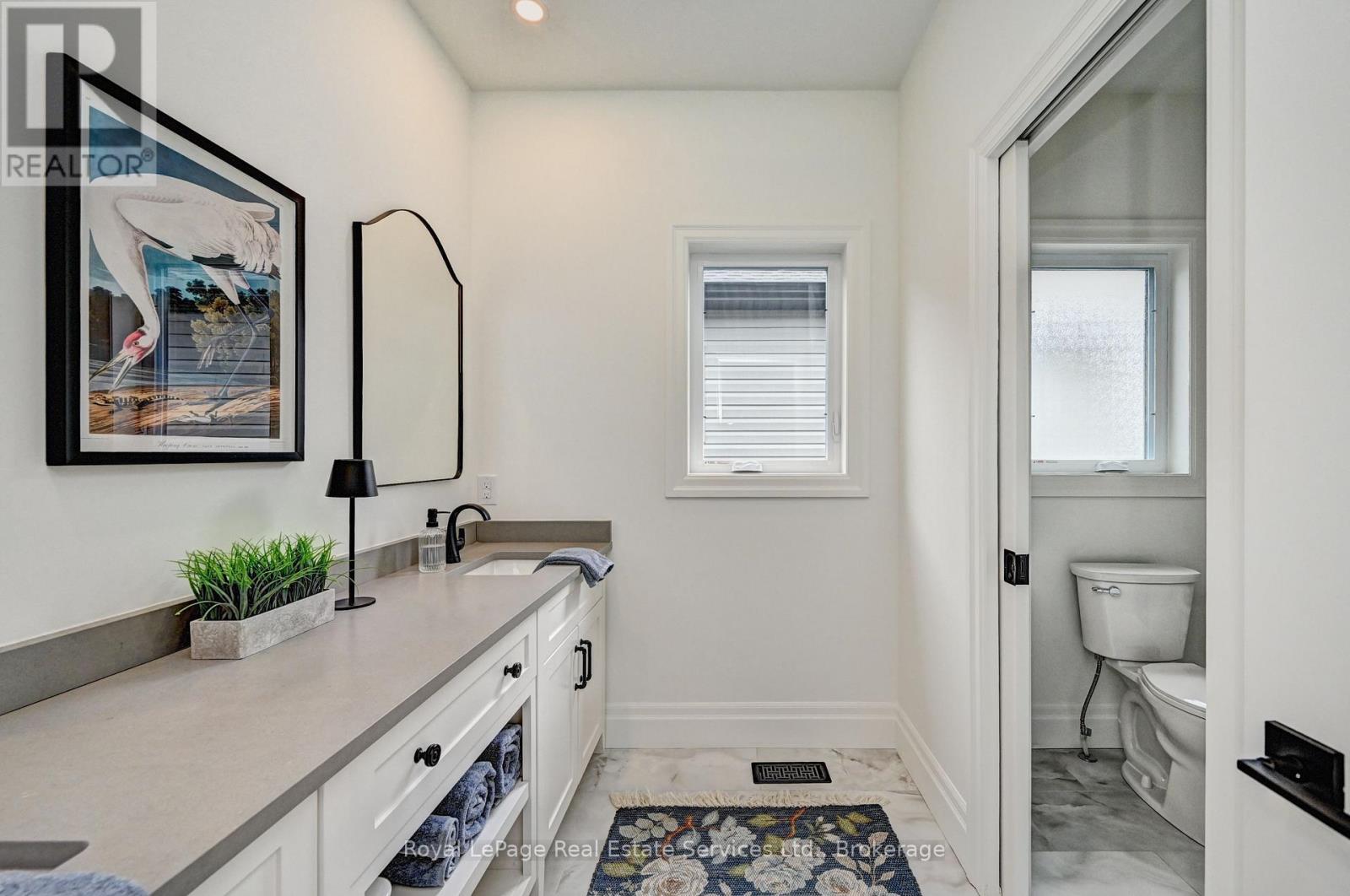 #8 450 BRIDGEPORT ROAD - Image 35