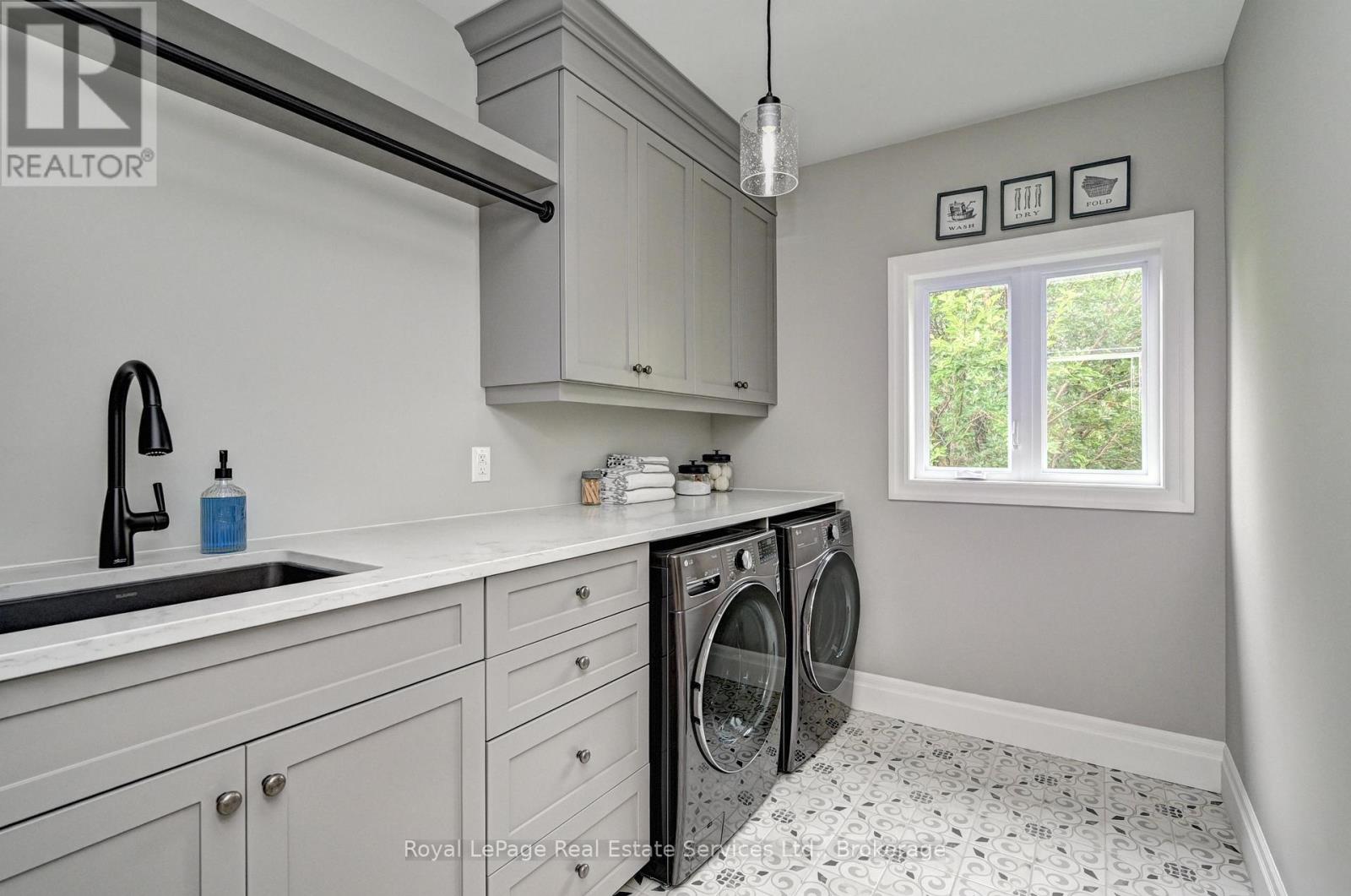 #8 450 BRIDGEPORT ROAD - Image 37