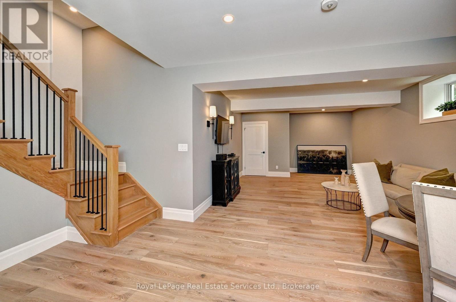 #8 450 BRIDGEPORT ROAD - Image 38