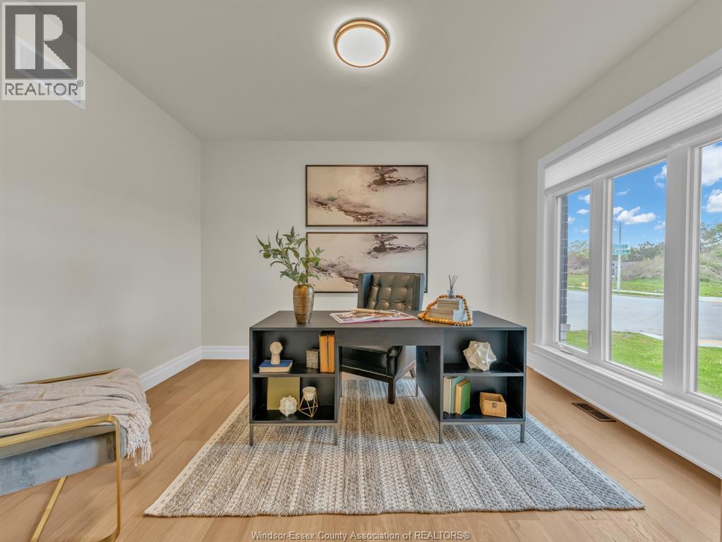 569 HOLBURN - 13