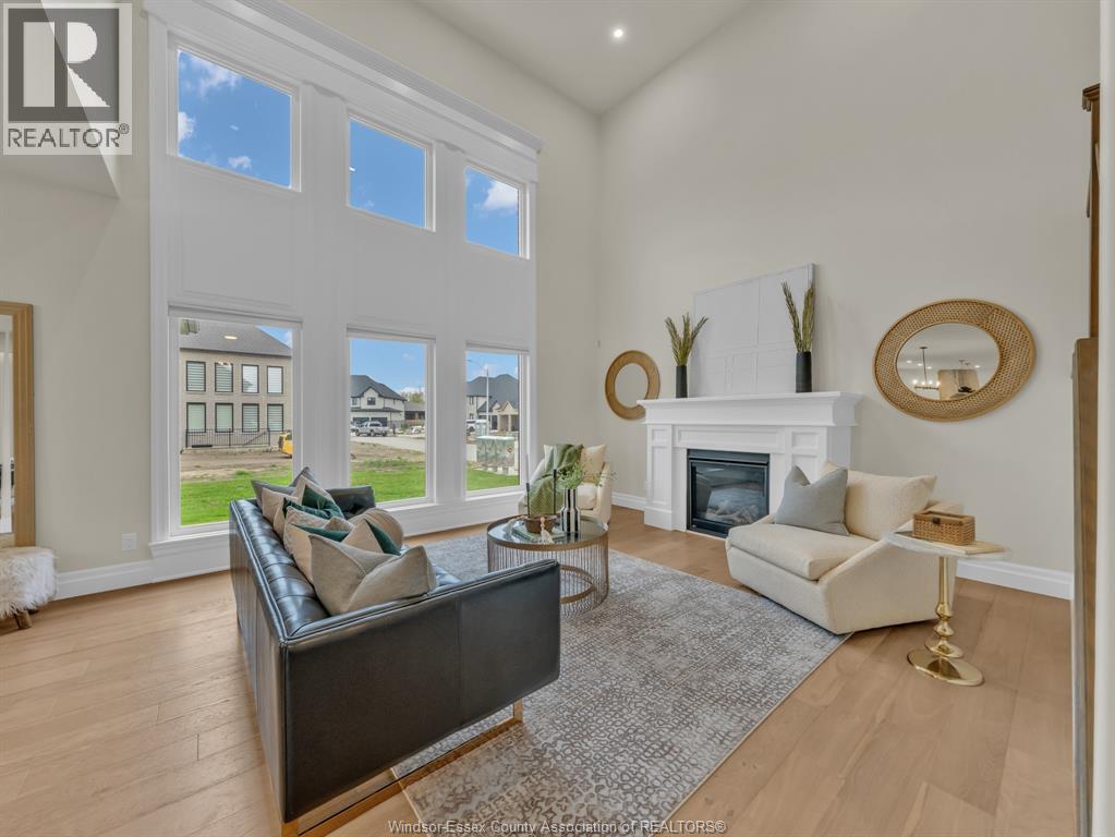569 HOLBURN - 17
