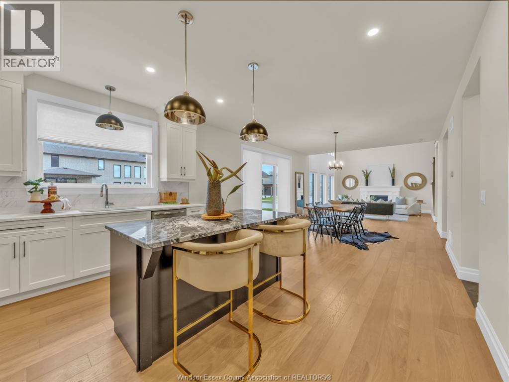 569 HOLBURN - 25