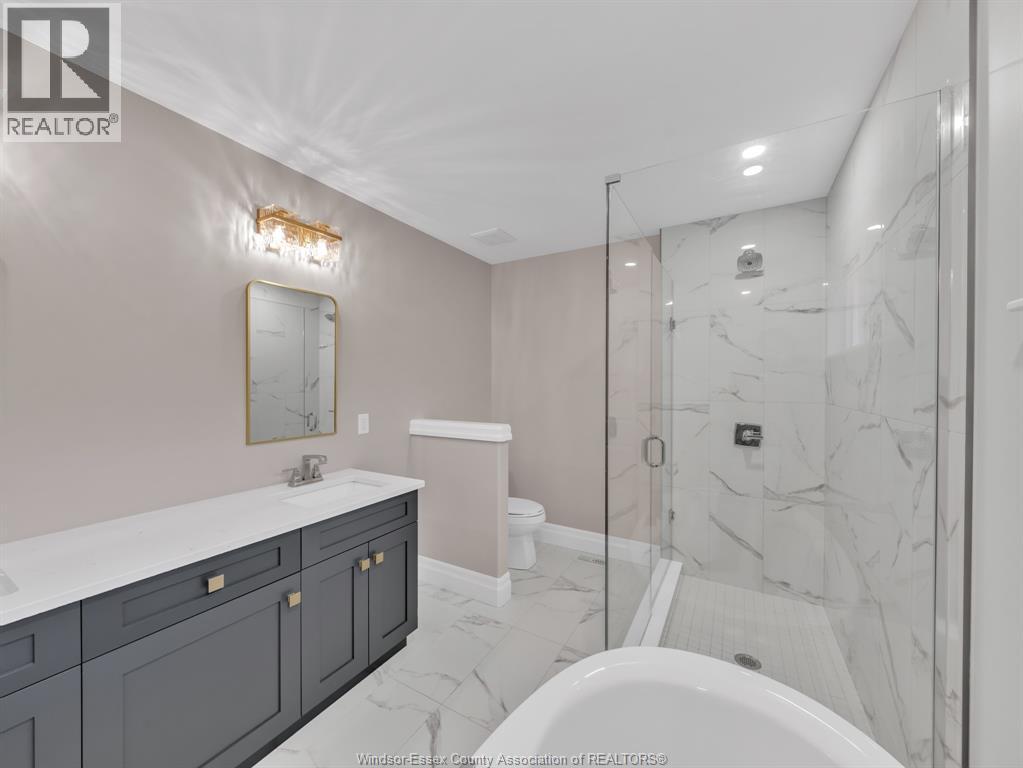569 HOLBURN - 33